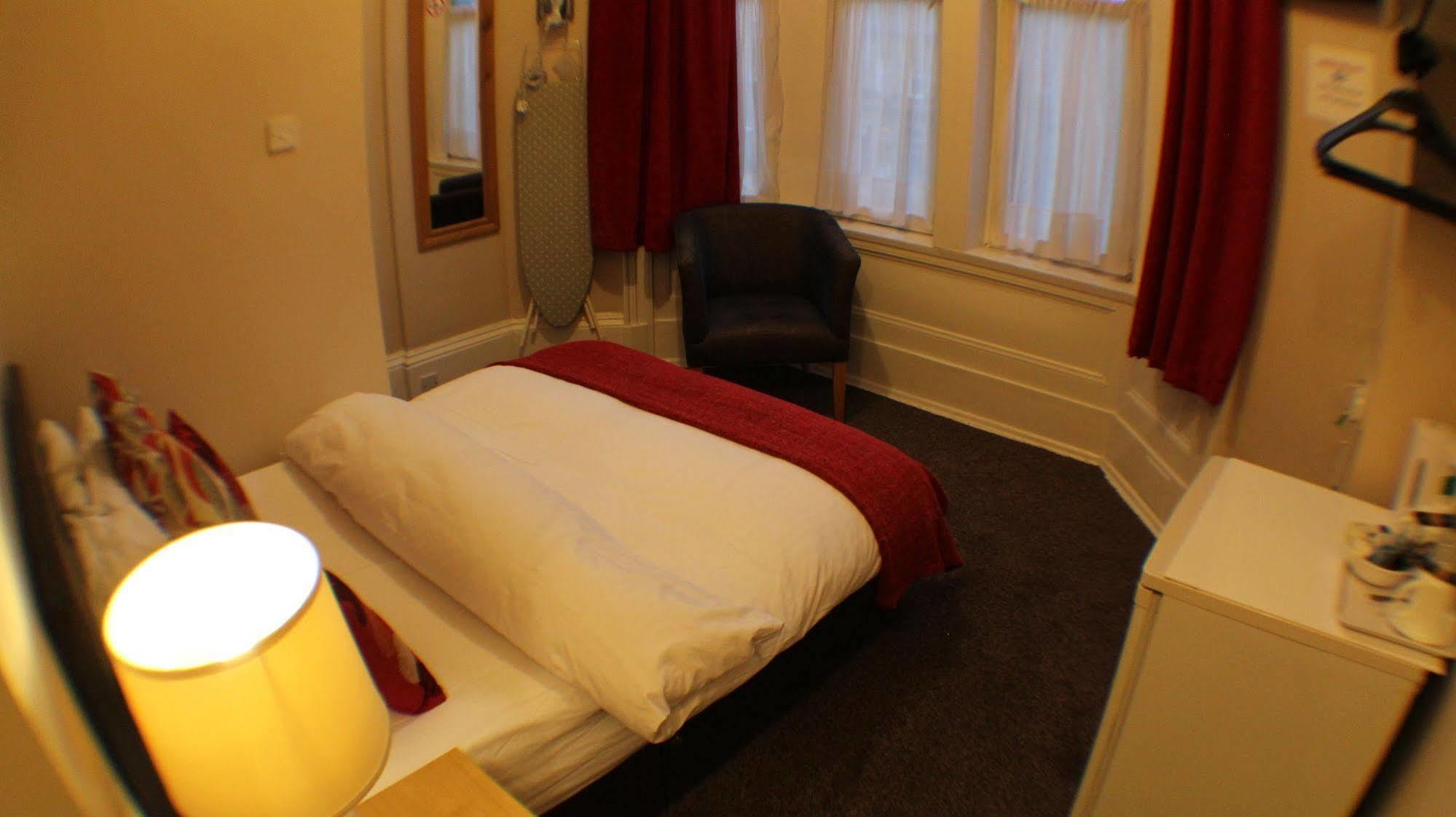 Edgerton Hotel Huddersfield Ngoại thất bức ảnh