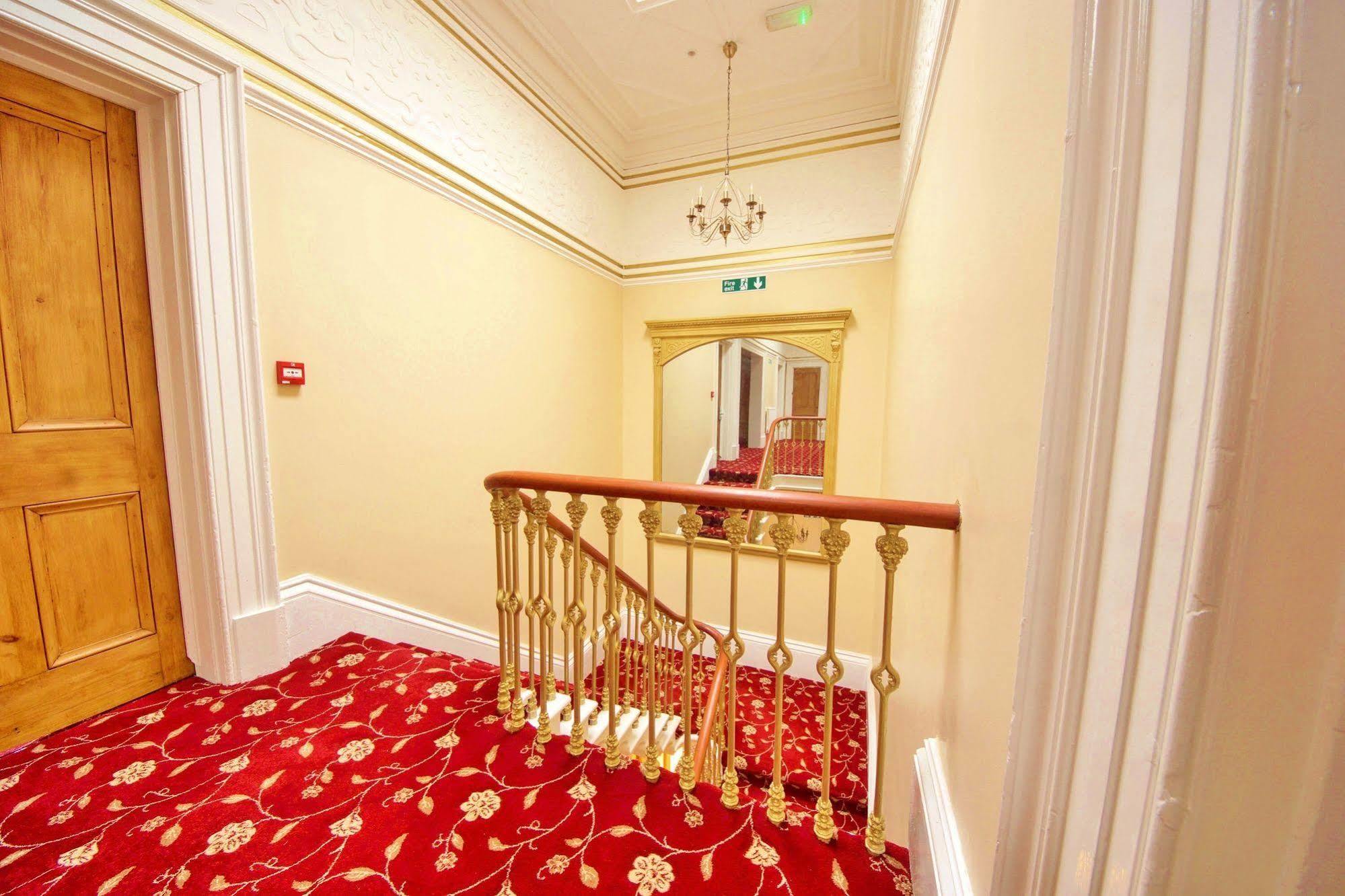 Edgerton Hotel Huddersfield Ngoại thất bức ảnh