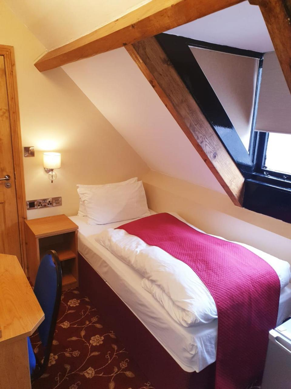 Edgerton Hotel Huddersfield Ngoại thất bức ảnh