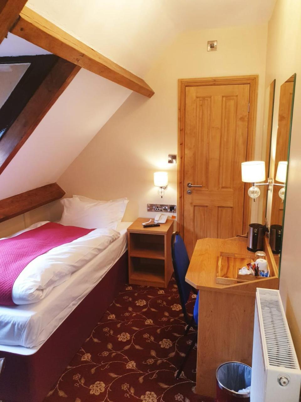 Edgerton Hotel Huddersfield Ngoại thất bức ảnh